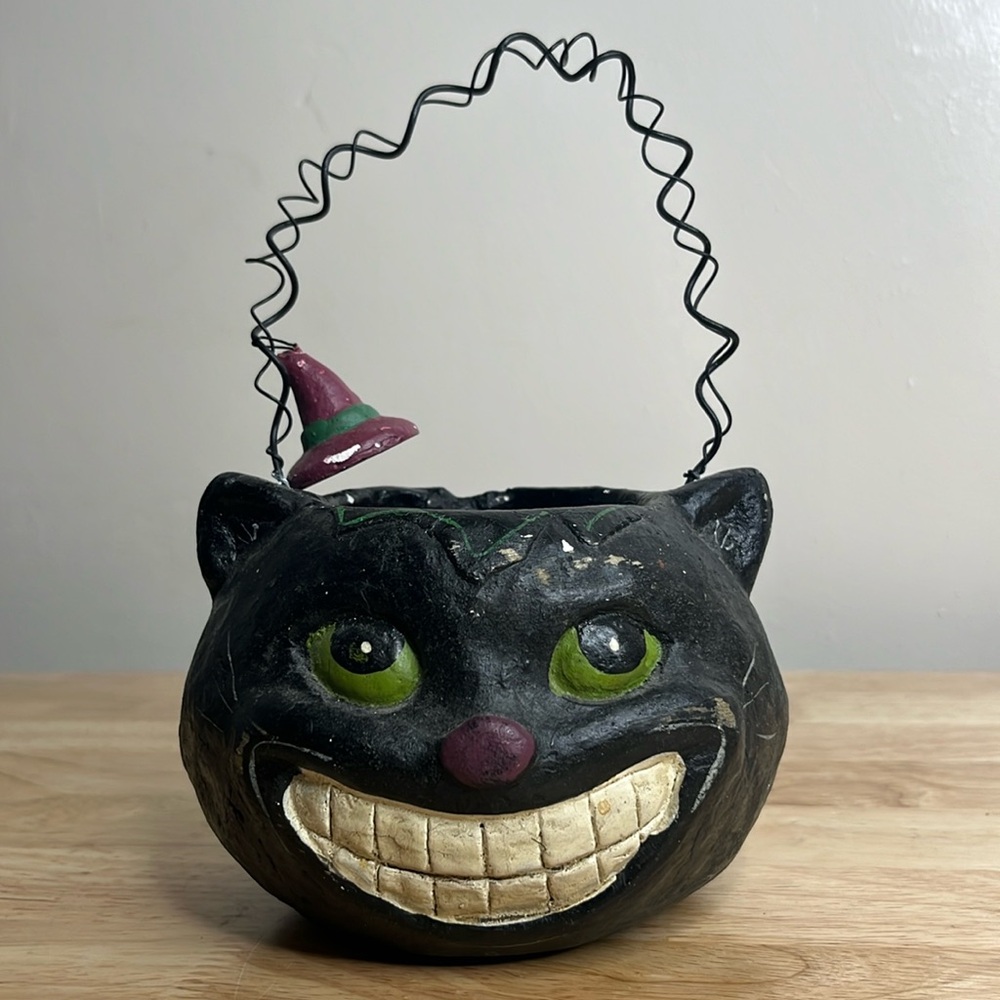 Vintage spooky black cat bucket
